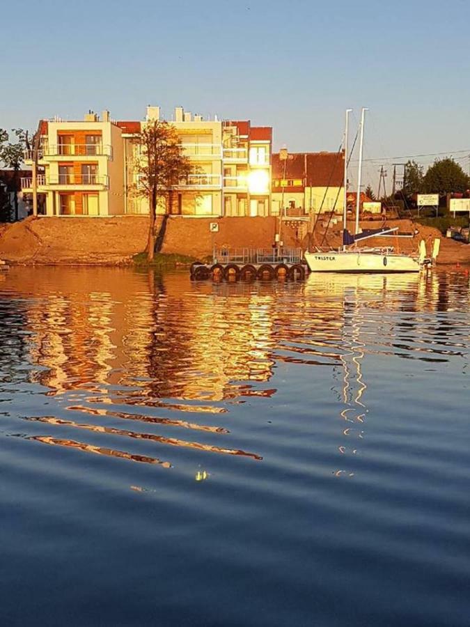 Apartament Z Widokiem Na Jezioro Apartment Rydzewo Bagian luar foto